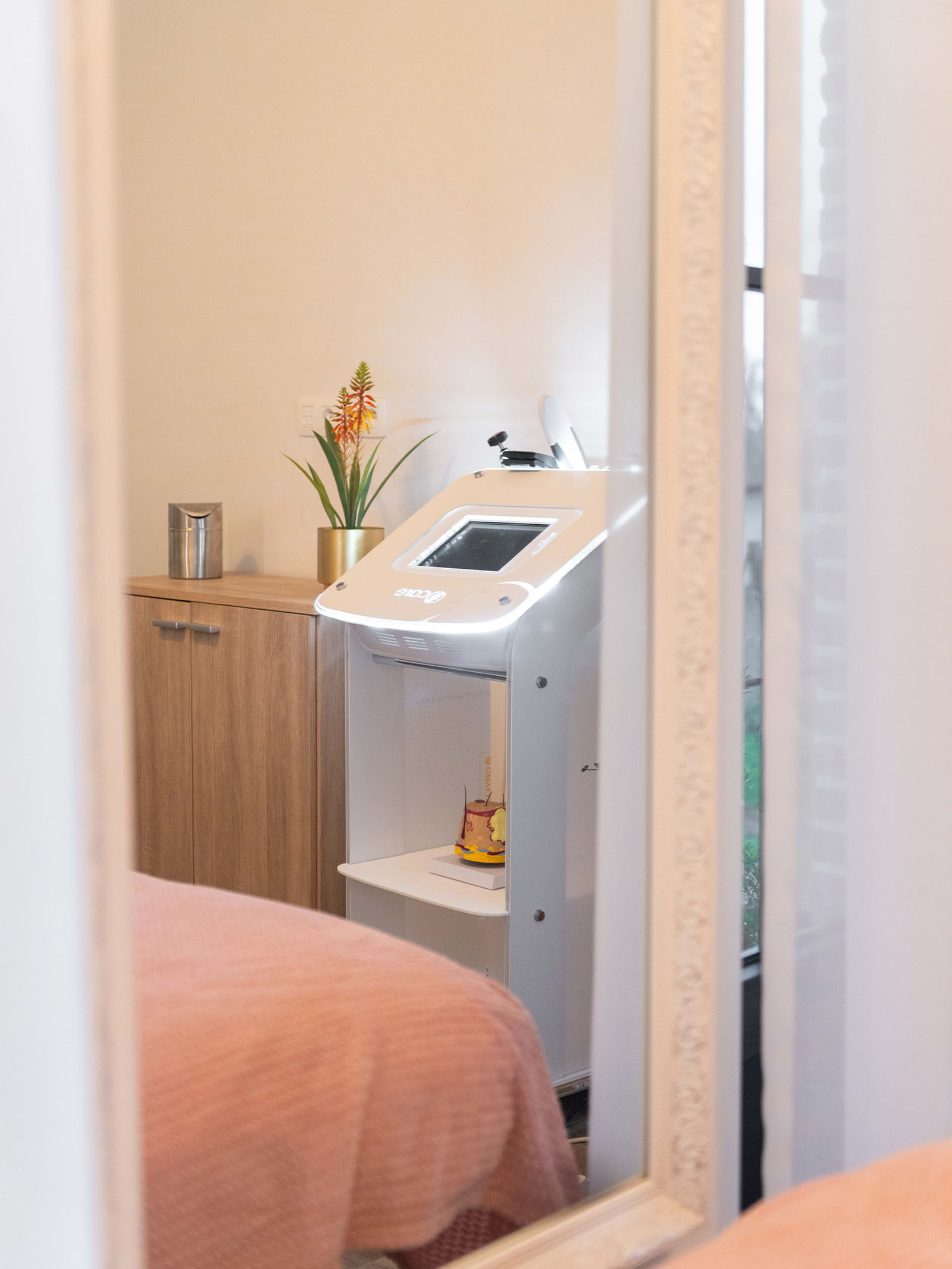 Huidverbeteringstoestel bij Het Kleine Genoegen